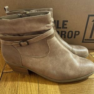 Cloud walker booties- barely ever worn